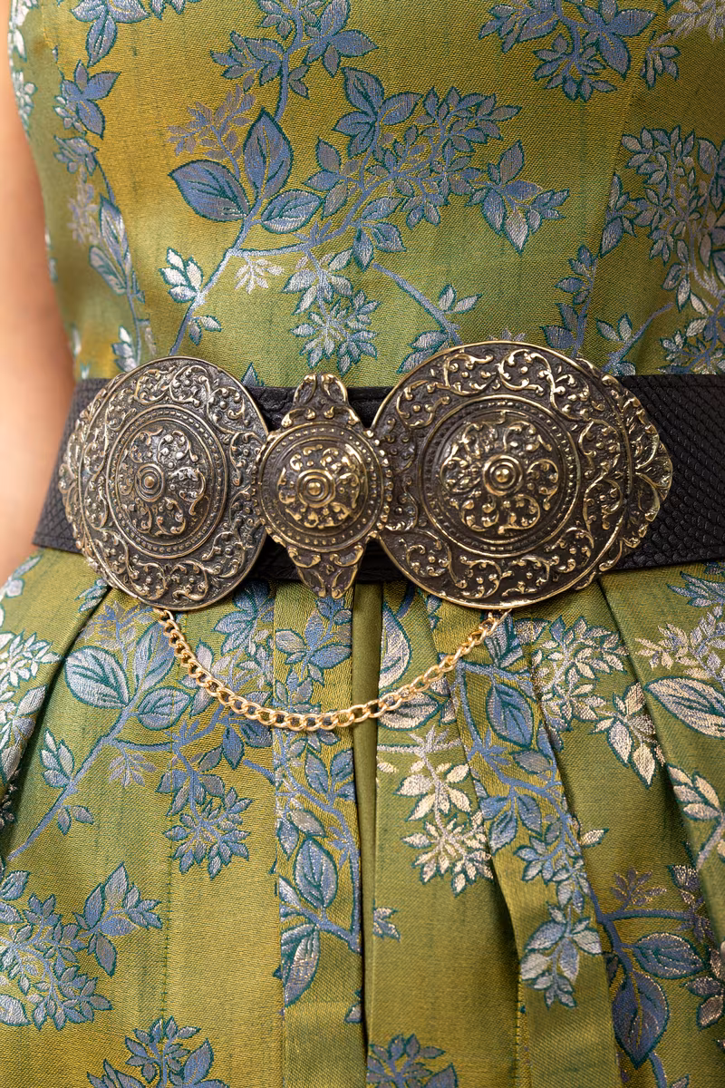 Pontic embroidery detail